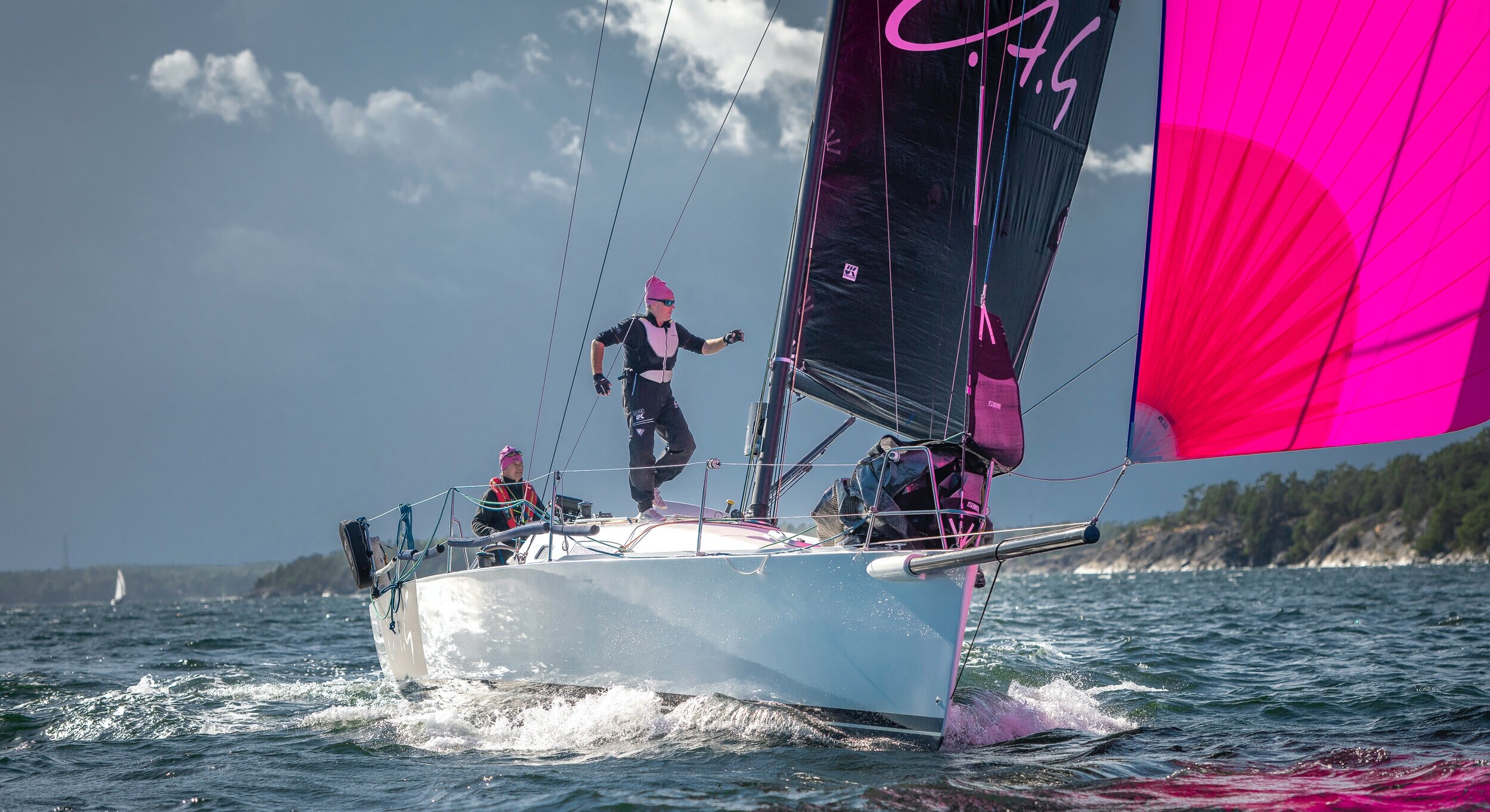 Anders Frisk’s Swedish J/111 C.A.G. racing doublehanded. Lasse Eklof/yachtphoto.se