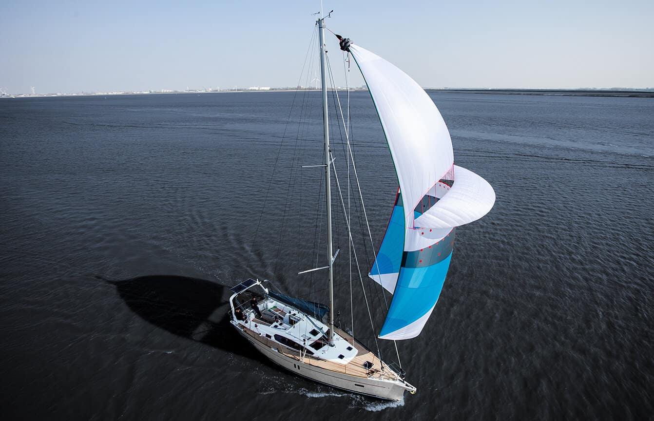 An XP50 Uni-Titanium double taffeta boom-furling mainsail and roller/furling genoa.